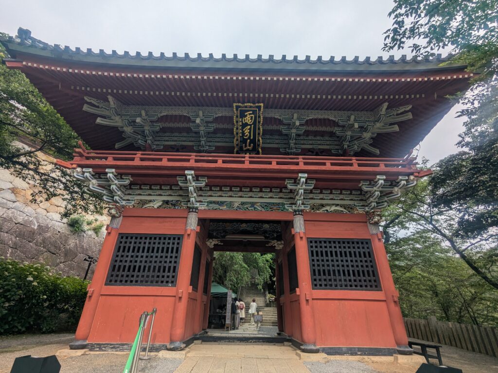 雨引観音門